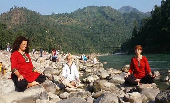 Extended Yoga in Pahadi House